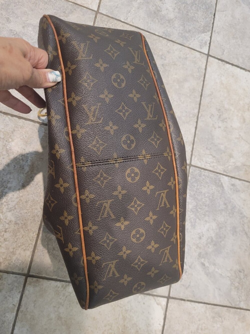 Louis Vuitton Shoulder Bag - Picture 11 of 14